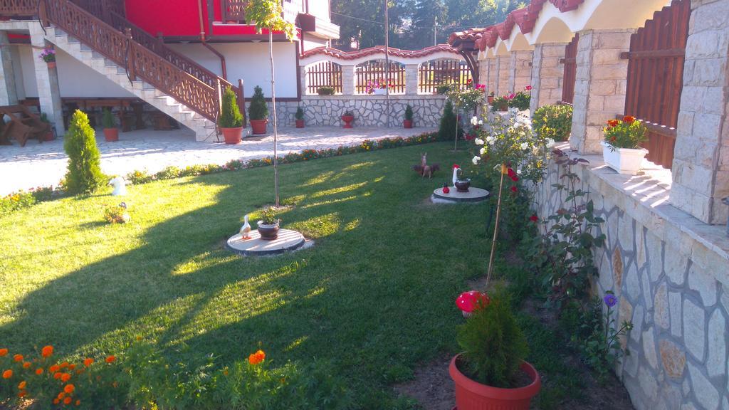 Guest House H Dzhogolanov Koprivshtitsa Luaran gambar