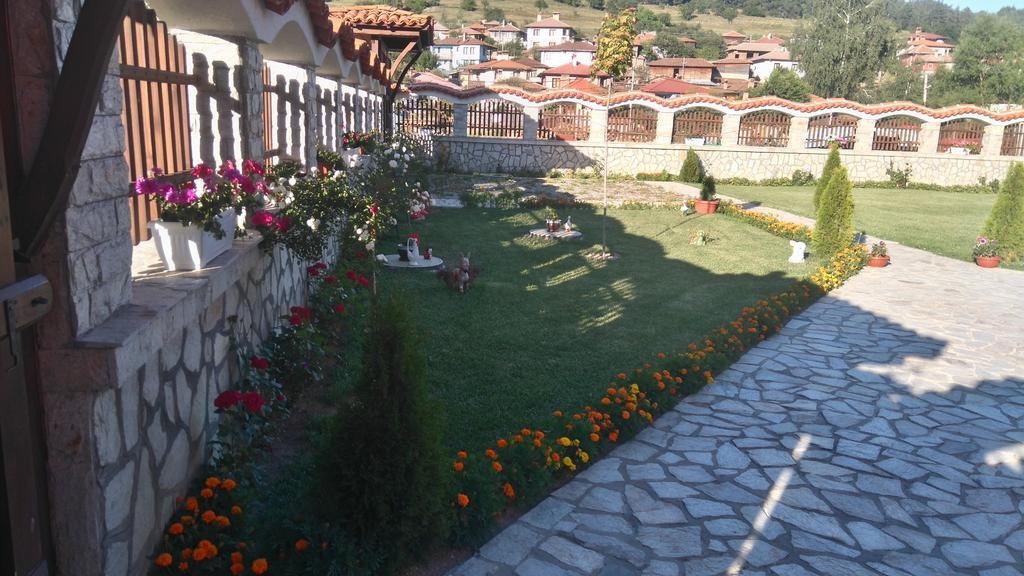 Guest House H Dzhogolanov Koprivshtitsa Luaran gambar