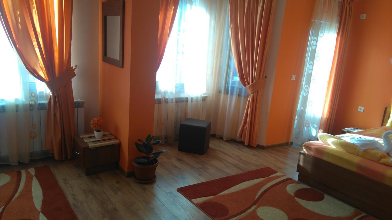 Guest House H Dzhogolanov Koprivshtitsa Luaran gambar
